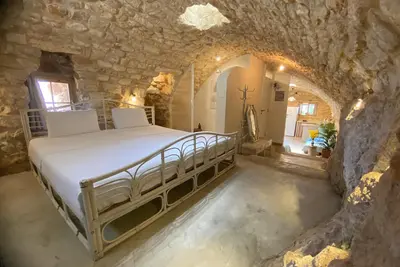 Image de Charming 1-bedroom cave in gorgeous Batroun region