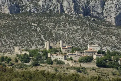 Image de Gorges du Verdon Maison provençale avec jardin dans un village classé