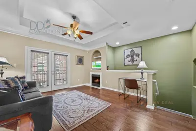 Image de Legacy Villa #2004  A short walk to the beach.