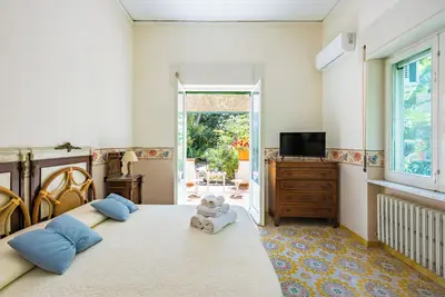 Image de Villa Villari Patio by NapoliApartments