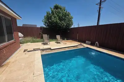 Image de 4-bedroom house in wonderful Lubbock with Ac, WiFi, and swimming pool