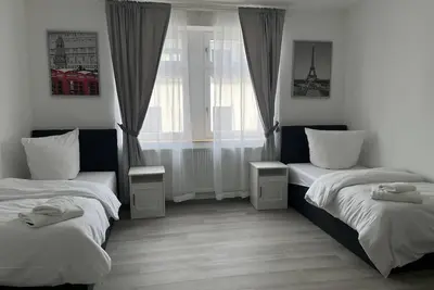 Image de Appartement-Salle de bain privée séparée-Entreprise-Vue sur Rue