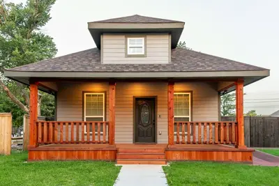 Image de Urban Oasis: 3 Bdrm w/ Easy Access to Dallas & Arlington!