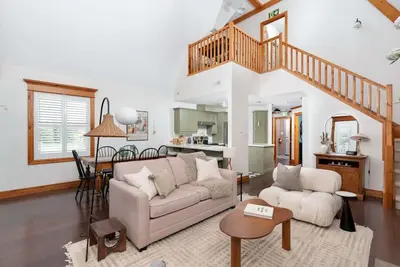Image de Alpine Chic: Pool, Golf + Free Shuttle to Village!