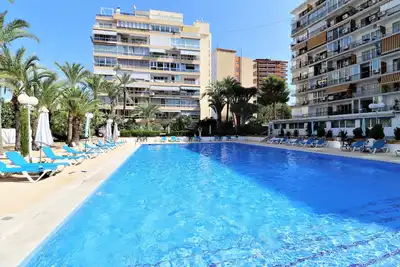 Image de Versalles Pool Levante R161