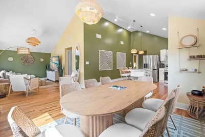 Image de Boho 5br Modern Villa•Hot Tub•Grill•Patio•Backyard