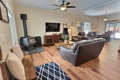 Image de Near Sunriver: Private Hot Tub, A/C & Game Room