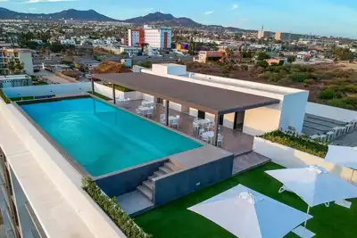 Image de Condo escamilla walking to the beach @amaterra
