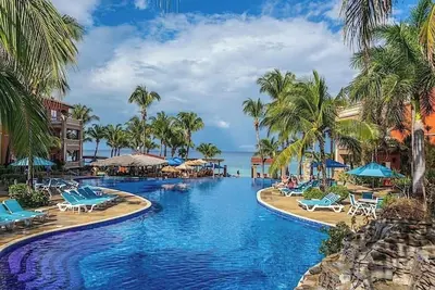 Image de Updated Deluxe 1 bedroom/ 2 full bathroom condo at Infinity Bay, West Bay Beach