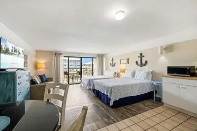 Image de Sleeps 4 🐟 Studio 🐟 Kitchenette 🐟 Balcony