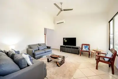 Image de Elegant 4-Bedroom Home near Coco Beach