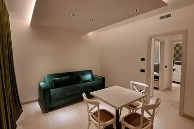 Detached annex oasis of tranquility and sophistication near the sea