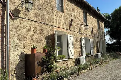 Image de An Oasis Of Peace In The Tuscan Hills On The Gentle Shores Of The Lake