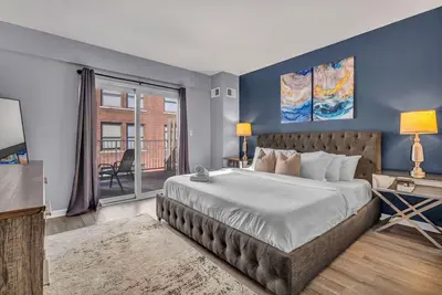 Image de Charming loft in lovely Dt Cleveland - Free parking - Balcony - Gym