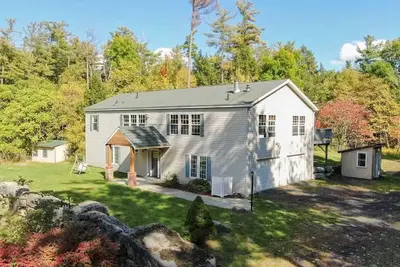 Image de Catskills Escape w/Movie Room, Bar & Forest Trails