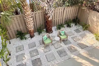 Image de Coastal Countdown – Relaxed Townhome Near Beach & Rockets