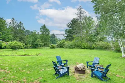 Image de 2 Mi to Chardon Square: Spacious Farmhouse
