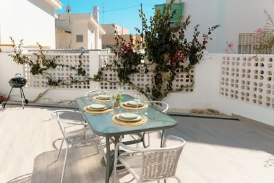 Image de Las Piñas Vacation House - Beach - Terrace - Parking - by Primestay