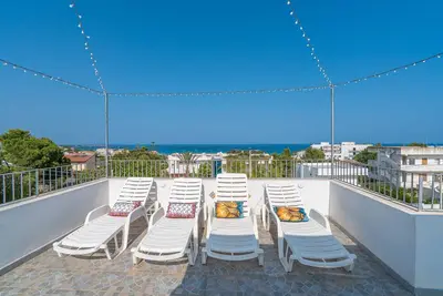 Image de Appartement 'Donna Di Denari' avec vue sur la mer, Wi-Fi et climatisation