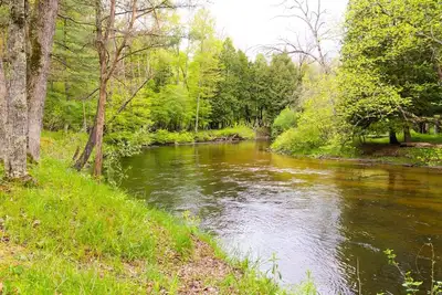 Image de Pere Marquette River Fishing Cabin 1
