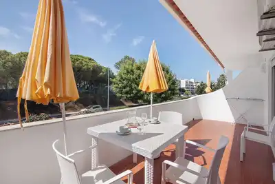 Image de Appartement \"6\" avec piscine partagée, Wi-Fi et climatisation