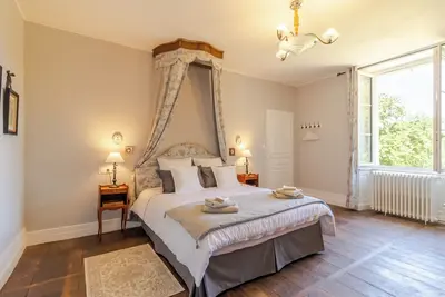 Image de Chambre d'hôtes \"La Romantique\" avec terrasse partagée, jardin partagé et Wi-Fi