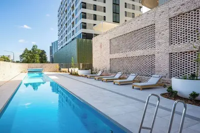 Image de Modern 2bdr Apt in Phillip Gym | Pool | Parking