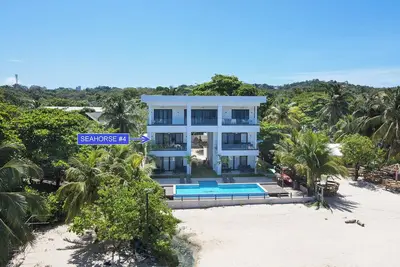 Image de Seahorse #4 - sophisticated beachfront living