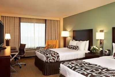 Image de Pleasant Stay, Convenient Location! Outdoor Pool, Parking, Pets are Allowed