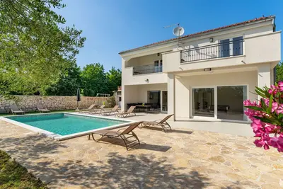 Maison Vujuša by Interhome