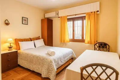 Image de Private room in residential house