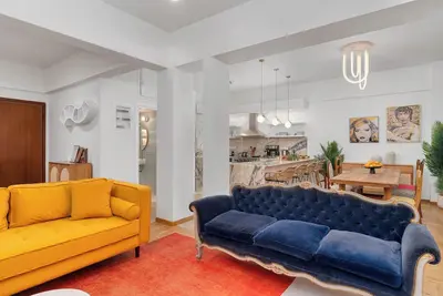 Image de Huge Central 4br/3Bath, Luxury, Wifi, Ac, Chef's Kitchen, Wraparound balconies!
