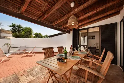 Image de Refuge avec Terrasse et Barbecue