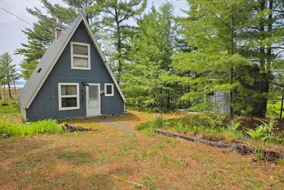 Image de Rustic A-Frame Retreat on Grand Traverse Bay w/ beach, wifi, fire pit & grill