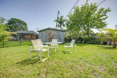 Image de < 3 Mi to Hard Rock Stadium: Miami Home w/ Sunroom