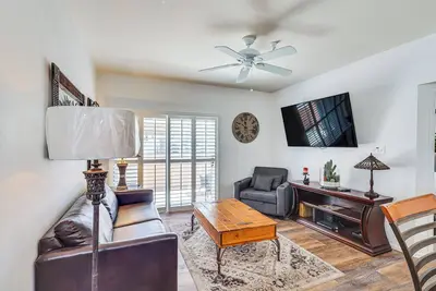 Image de 1 Mi to Beach: Lake Havasu City Condo w/ Balcony