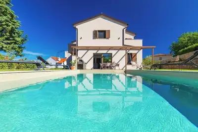 Image de Casa del Mare. . . Quiet location. . . spacious swimming pool. . . relaxing vacation.