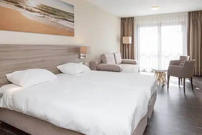 Image de Lazy Beach Days w/ Relaxing Pool, Coastline & Ooghduyne Golf | 2 Units