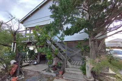 Image de Gruissan plage, 100 m de la plage, vue mer 4 personnes, chalet atypique!