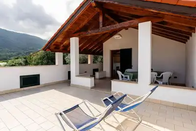 Image de Joli appartement avec climatisation, Wifi, terrasse, animaux admis, vue panoramique et parking