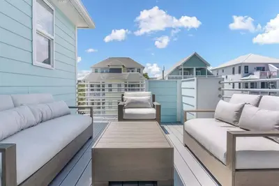 Image de Bowfin- 1 block from the beach!