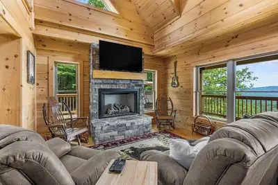 Image de Mountain Majesty - Experience the Grandeur of the North Georgia Mountains