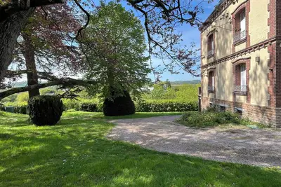 Image de \"Superbe Maison Bourgeoise\" 10 voyageurs