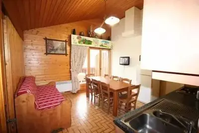 Image de 4 Pièces pour 8 Personnes