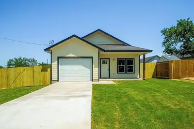 Image de Vacation Getaway with this 3/ 2 bedroom house in Granite Shoals with lake access