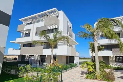 Image de Casa Laguna Santa Rosalia - Stylish residence with garden, pool & sun.