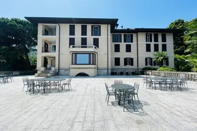 Image de Spacious apartment in Stresa with panoramic views and a terrace by the water