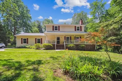 Image de Huntingtown Wooded Charm House