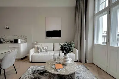 Image de Spacious apartment with a living room city center