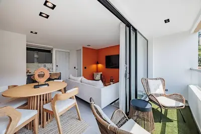 Image de |Ep| Spacious Apt W/Gym, Balcony, Ac, Dryer